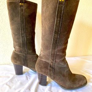 Chocolate brown suede boots